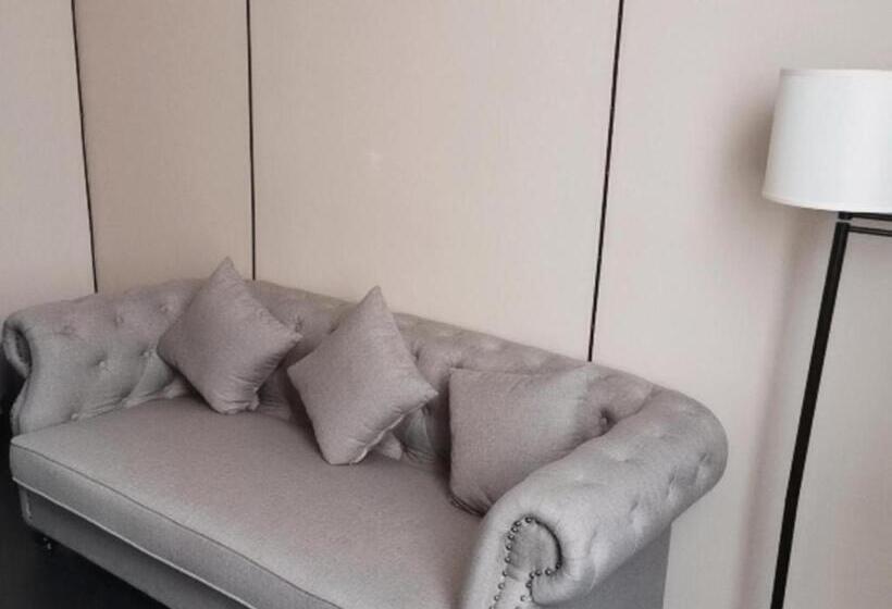 Xana Hotelle Luzhou High Speed Railway Station Trading Market Passenger Terminal