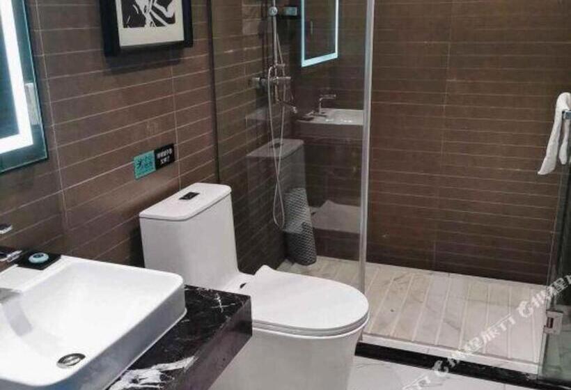 Xana Hotelle Luzhou High Speed Railway Station Trading Market Passenger Terminal