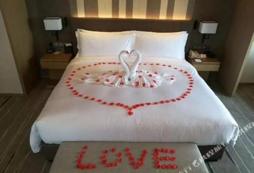 Xana Hotelle Luzhou High Speed Railway Station Trading Market Passenger Terminal