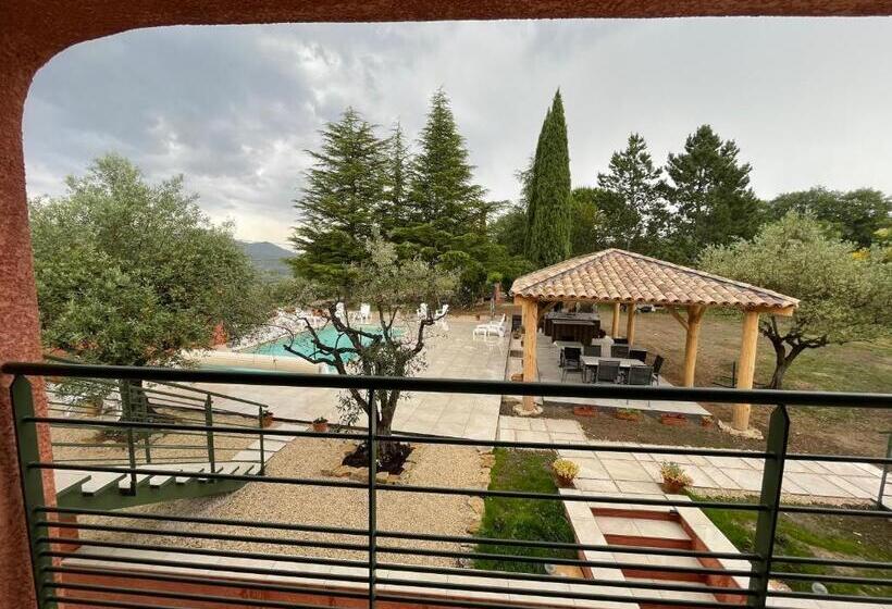 مبيت وإفطار Casa De Lyu