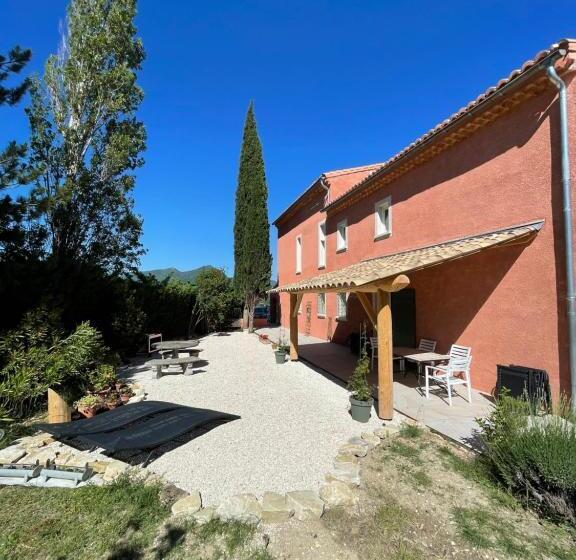 مبيت وإفطار Casa De Lyu