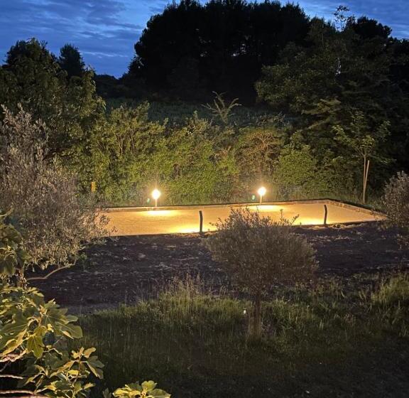 مبيت وإفطار Casa De Lyu