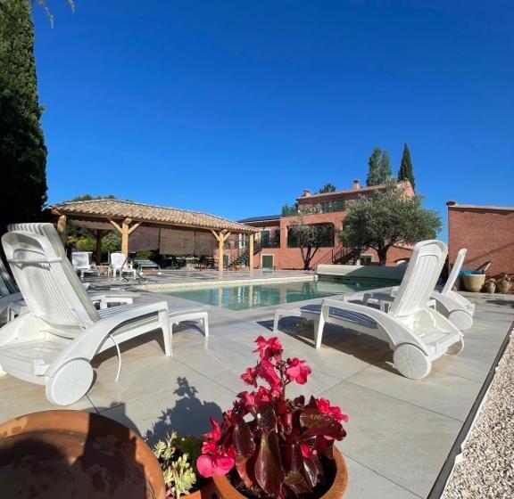 مبيت وإفطار Casa De Lyu