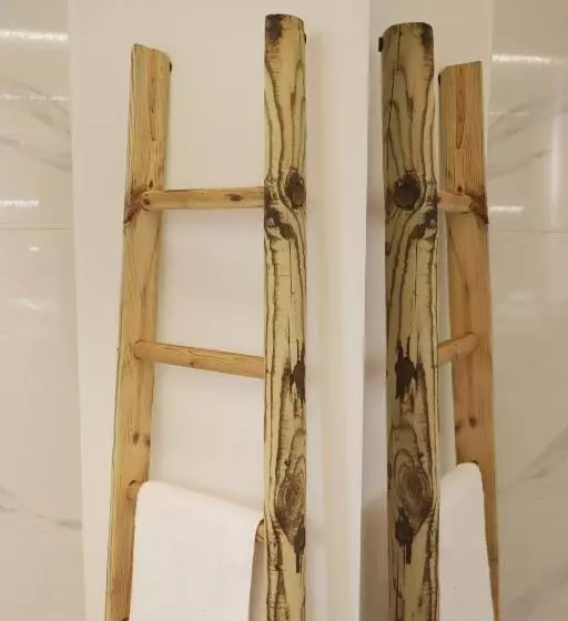 تختخواب و صبحانه La Loggia