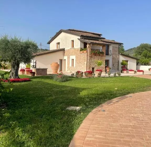 تختخواب و صبحانه La Loggia