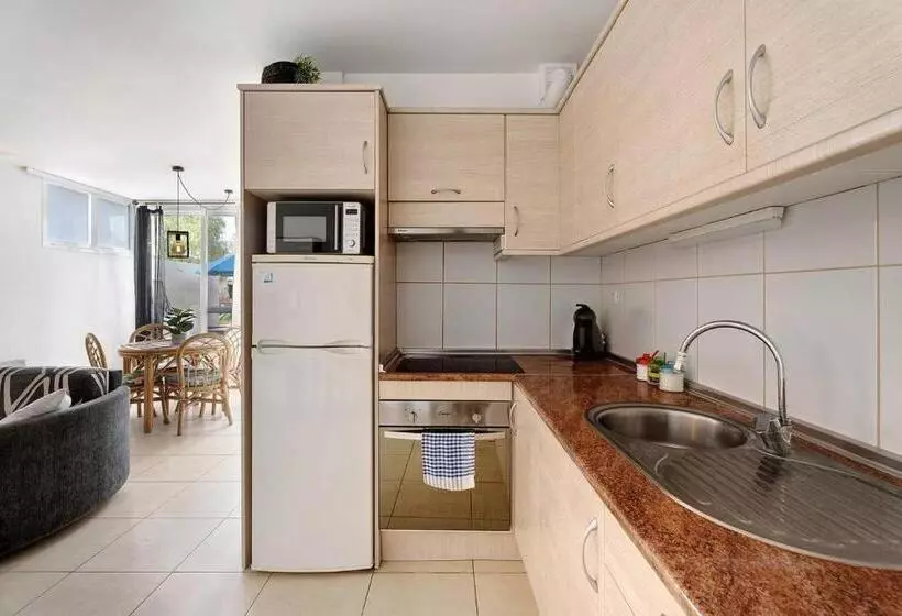 Casa Lizzy   Appartamento Con Vista Giardino N325