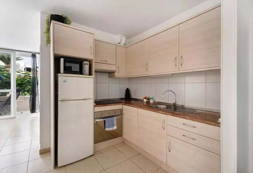 Casa Lizzy   Appartamento Con Vista Giardino N325