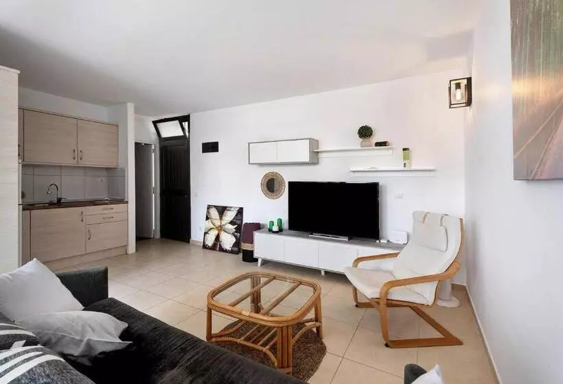 Casa Lizzy   Appartamento Con Vista Giardino N325