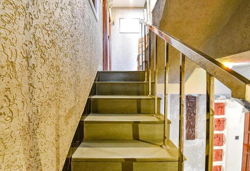 Fabhotel Ambika Chirwa House