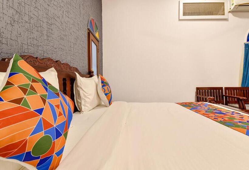 Fabhotel Ambika Chirwa House