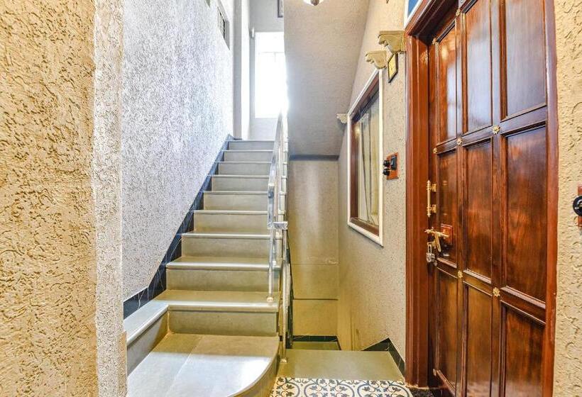 Fabhotel Ambika Chirwa House