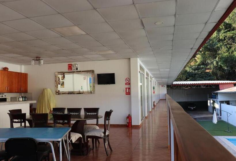 هتل Albergue Schuler