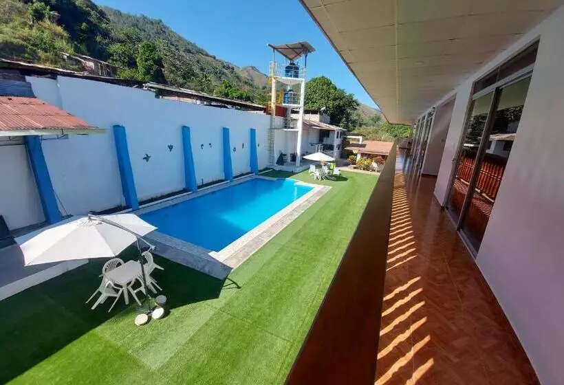 ホテル Albergue Schuler