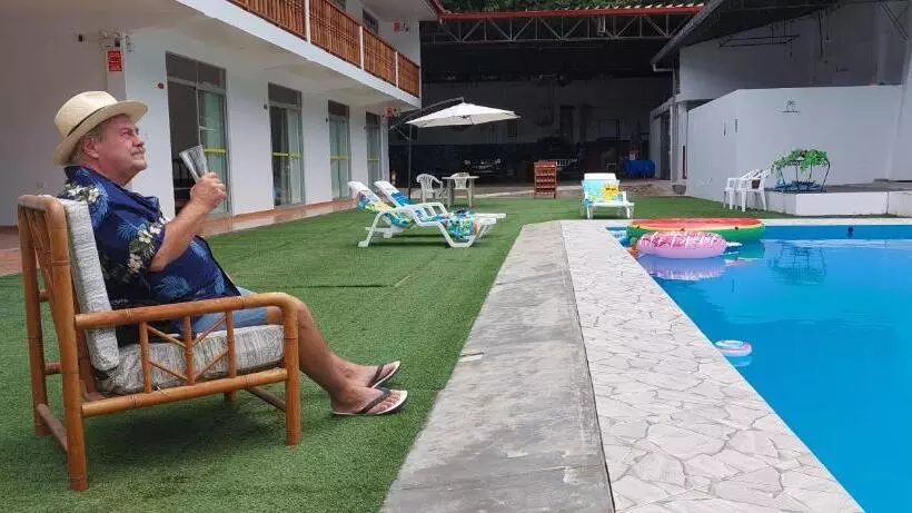 ホテル Albergue Schuler