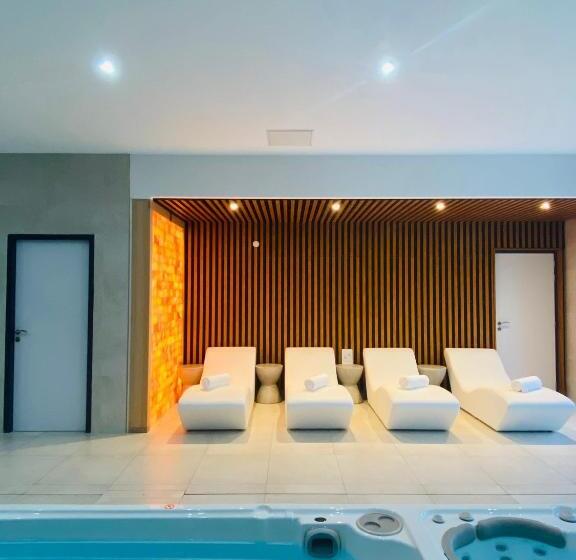 هتل Les Terrasses Du Port