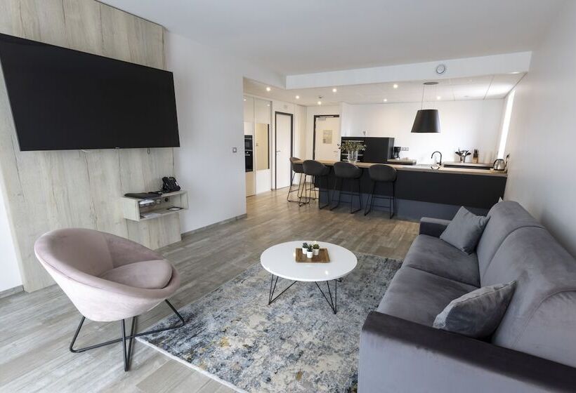 هتل Les Terrasses Du Port