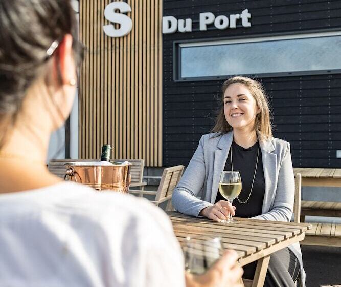 هتل Les Terrasses Du Port