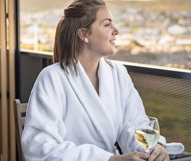 هتل Les Terrasses Du Port