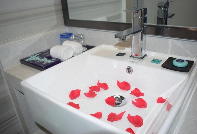 Hotelli Xana Lite Hefei Railway South Station