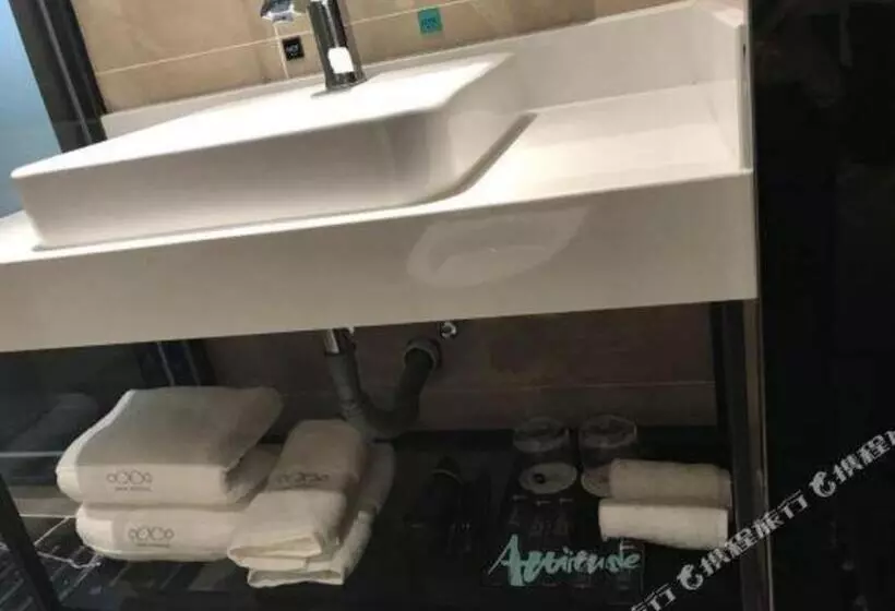 Hotelli Xana Lite Jiangmen Yingbin West