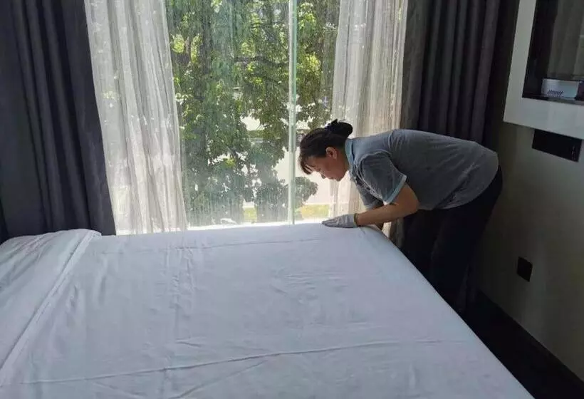 Hotelli Xana Lite Jiangmen Yingbin West