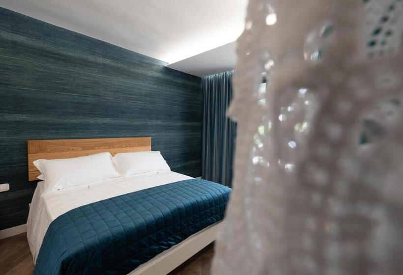 پانسیون Blumarea