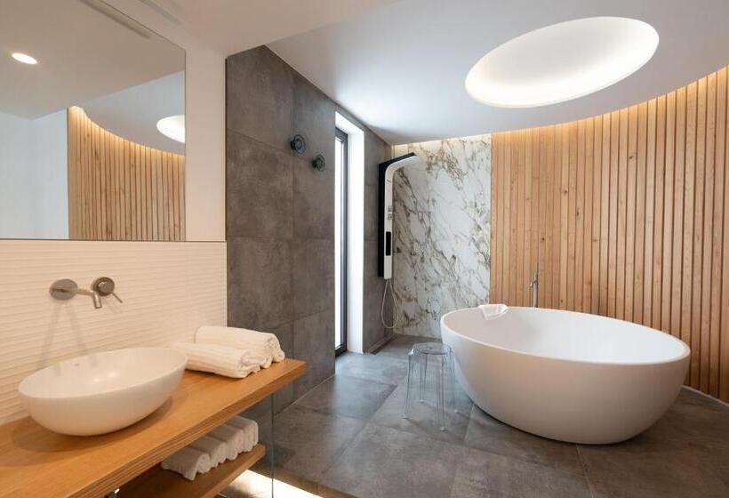 پانسیون Blumarea