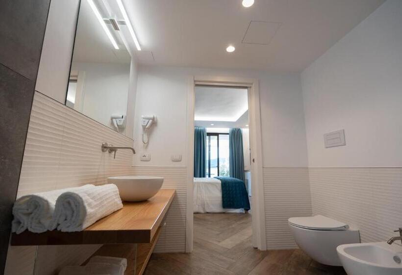 پانسیون Blumarea