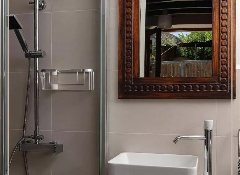 Majatalo Melissothea Stone Suites