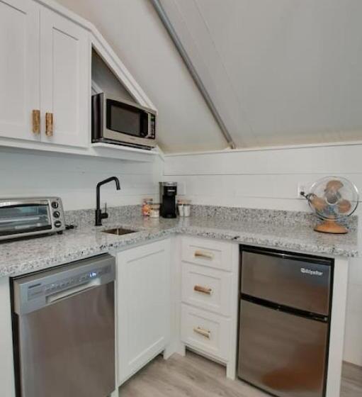 渡假胜地  The Lodge Luxury Glamping Tent Hunting Theme