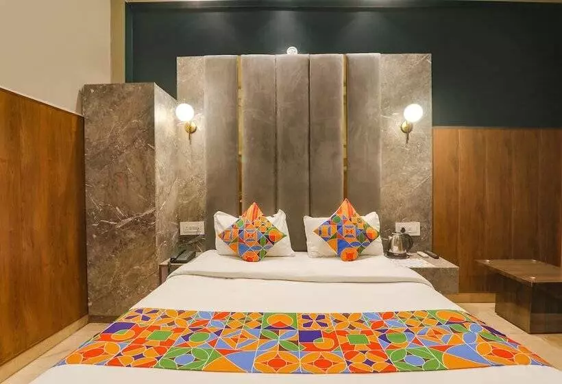 Hotelli Royal Palm Inn