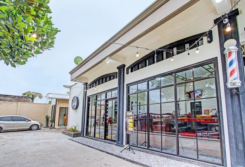 בית מלון כפרי Oyo Life 92184 Mr Brown Homestay