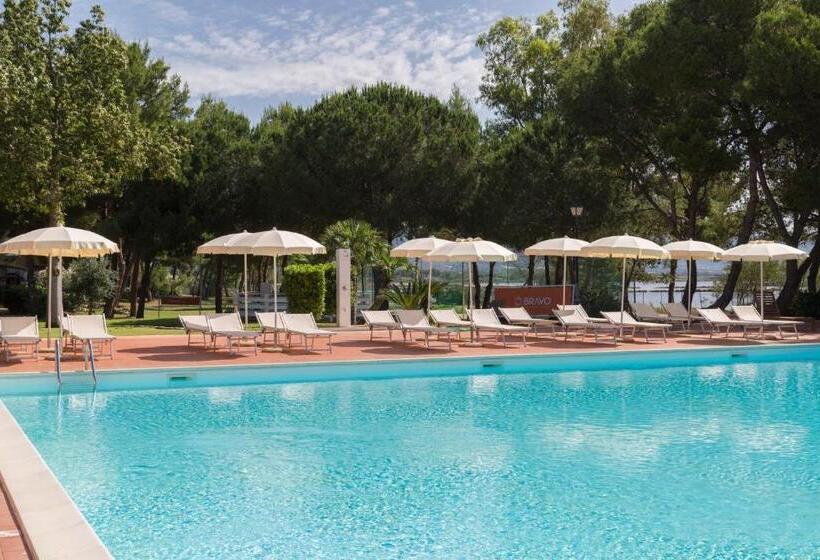 酒店 Porto Pino Club