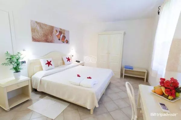 Hotelli Porto Pino Club