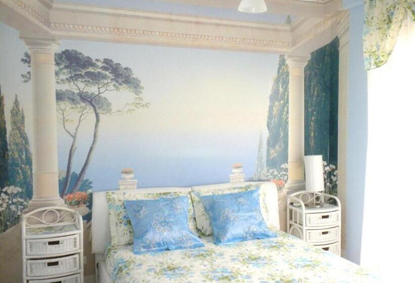 Trilocale In Residence Confinante Con La Spiaggia