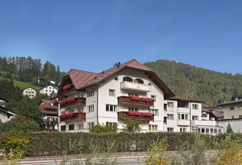 ホテル Garni Villa Park