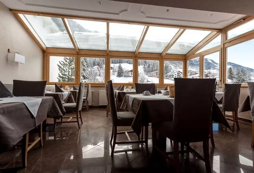ホテル Garni Villa Park