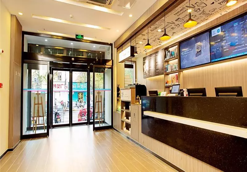 Hotelli Hanting Zhengzhou Lvcheng Plaza