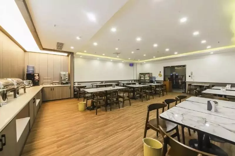 Hotelli Hanting Zhengzhou Lvcheng Plaza