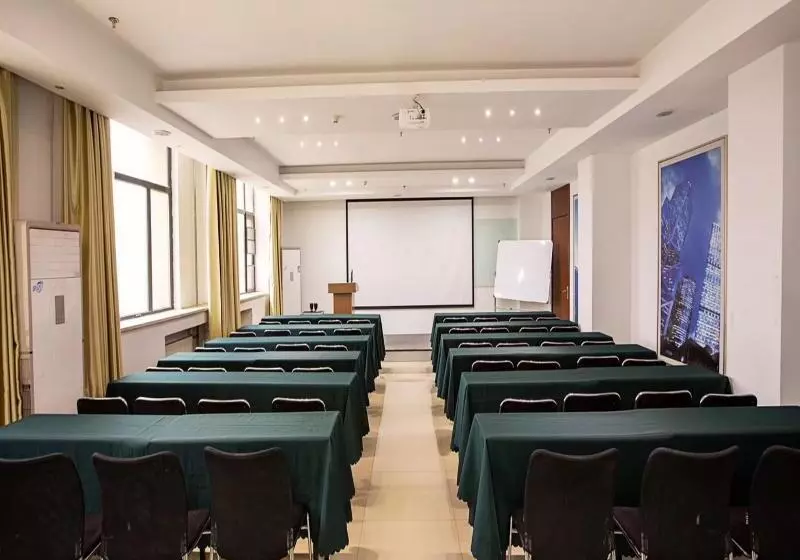 Hotelli Hanting Zhengzhou Lvcheng Plaza