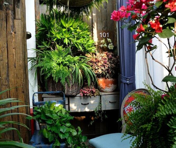 Peking Station Youth Hostel