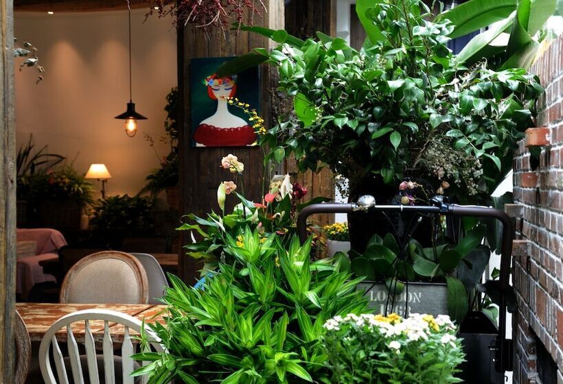 Peking Station Youth Hostel