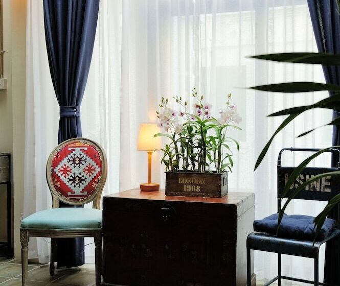 Peking Station Youth Hostel