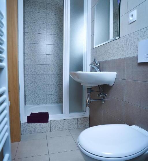 פנסיון Penzion Sklep Sv. Urbana