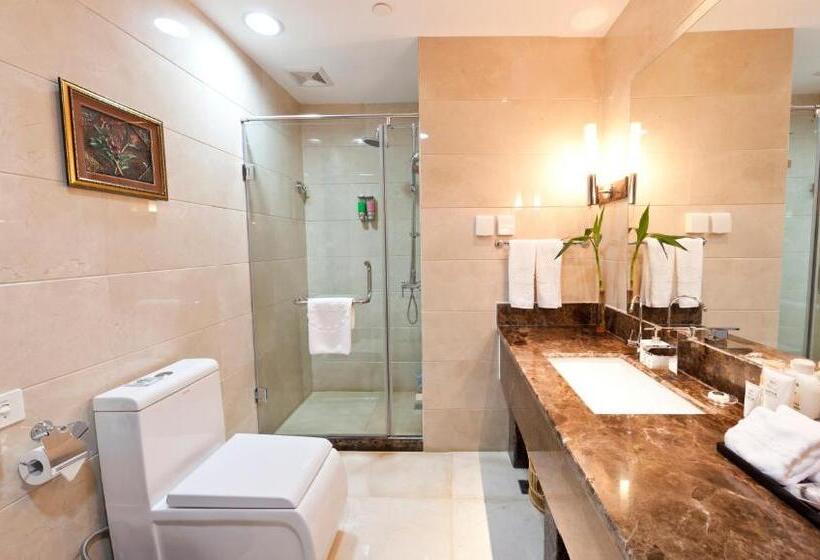 Отель Bliss International Weihai