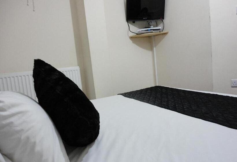 City View Hotel   Roman Road Market