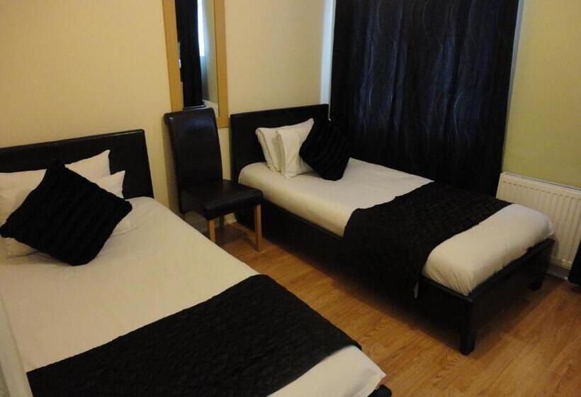 City View Hotel   Roman Road Market