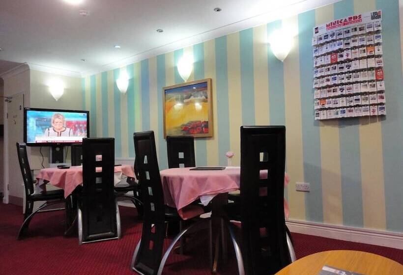 City View Hotel   Roman Road Market