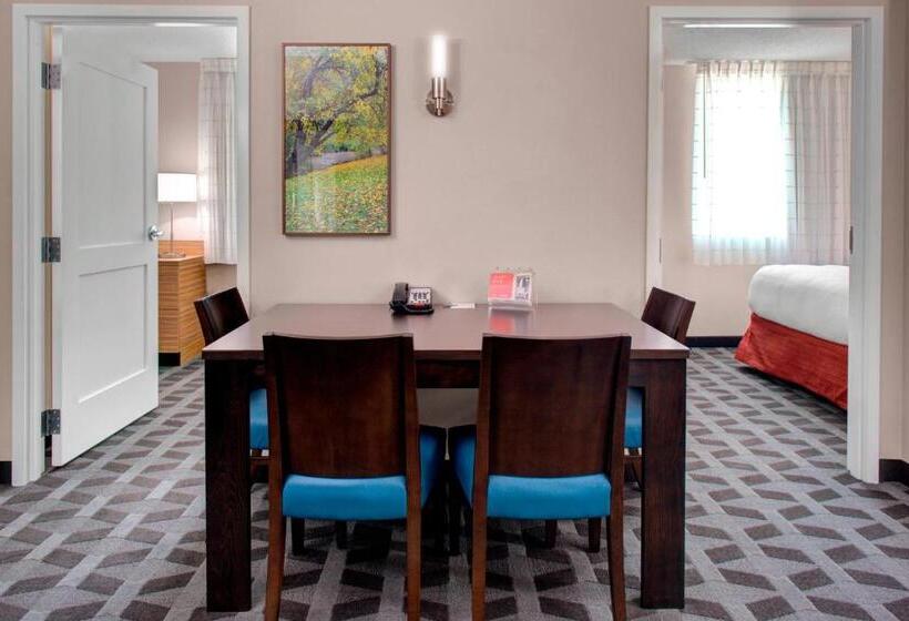 هتل Towneplace Suites By Marriott Parkersburg