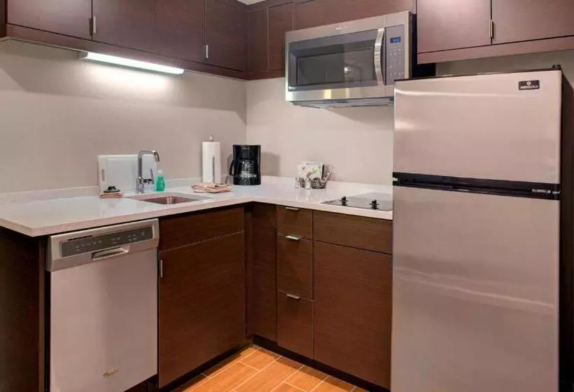 ホテル Towneplace Suites By Marriott Parkersburg